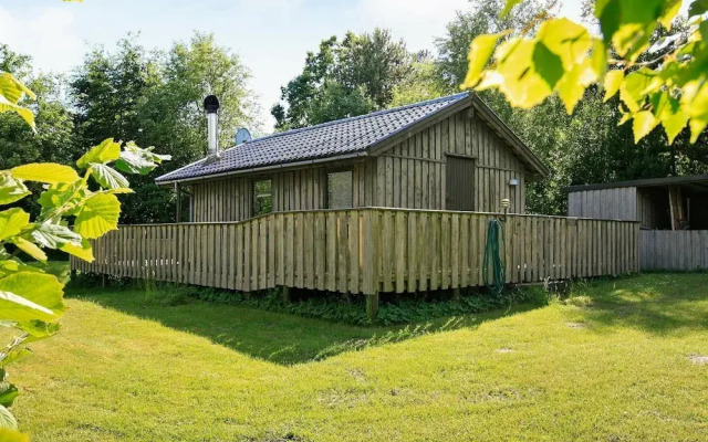 Cozy Holiday Home in Hals near Beach