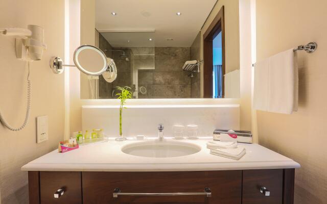 Crowne Plaza Istanbul - Oryapark by IHG