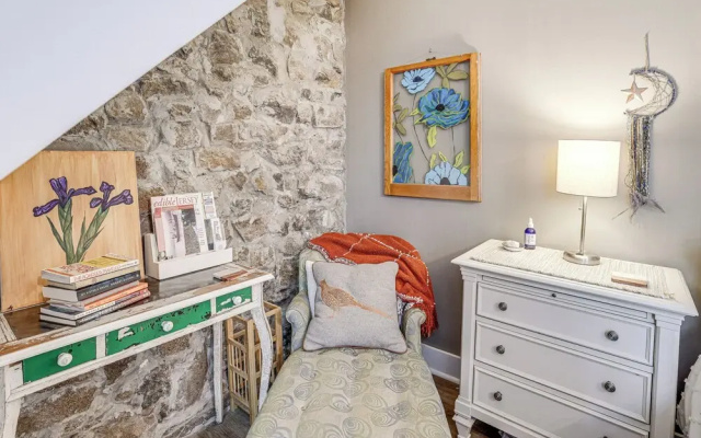 Charming Getaway < 1 Mi to Downtown Lambertville!