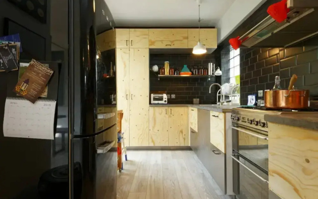 Designer 2 Bedroom Garden Flat in Peckham