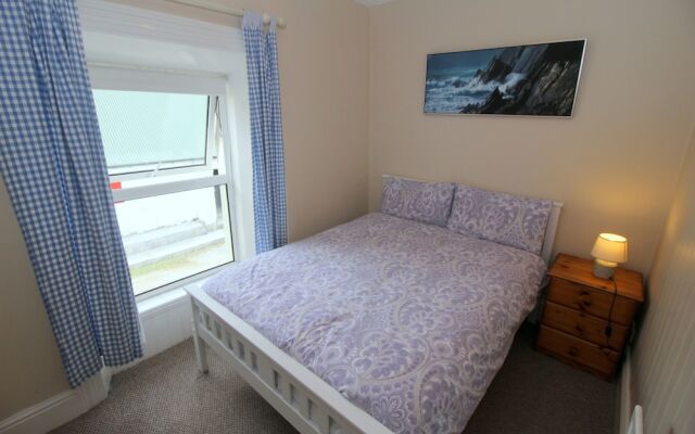 Alcorn's farmhouse 10 mins from beach