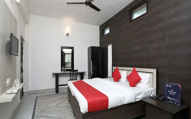 OYO 11854 Hotel Comfort