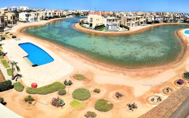 Tawila - Lovely 2-bedroom unit with shared pool