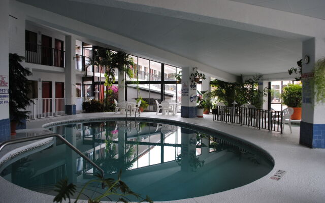 Palmetto Beachfront Hotel, a By the Sea Resort