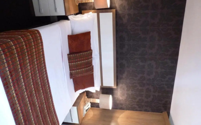 White Lady Hotel