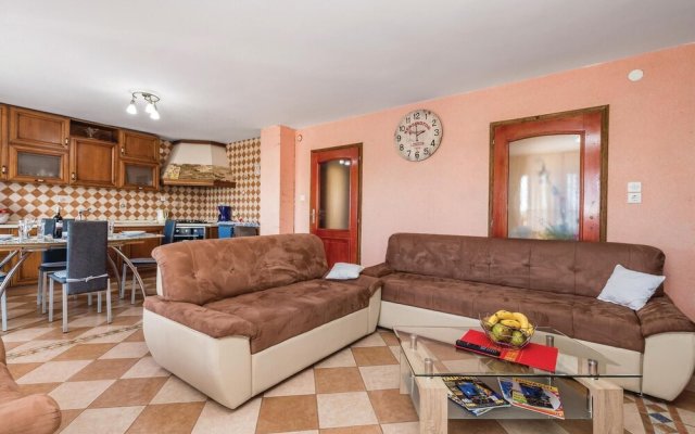 Stunning Home in Ozalj With 5 Bedrooms, Wifi and Outdoor Swimming Pool