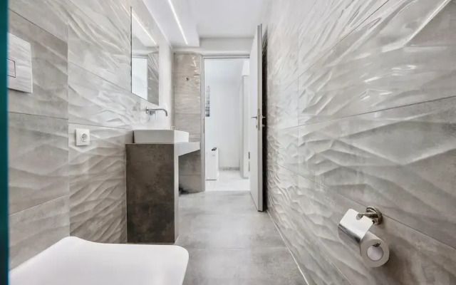 Premium Jacuzzi Suite at the City Center