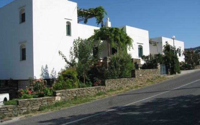 Apollon-Artemis Apartments