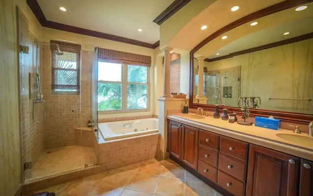 CR Luxury Terrazas 4B 3 Bdrm