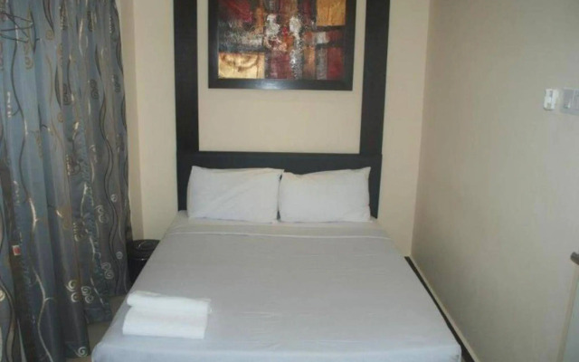 OYO 124 Hotel Seniman Sentul (Sanitized Stay)