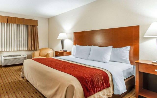 Quality Inn & Suites Eau Claire University Area