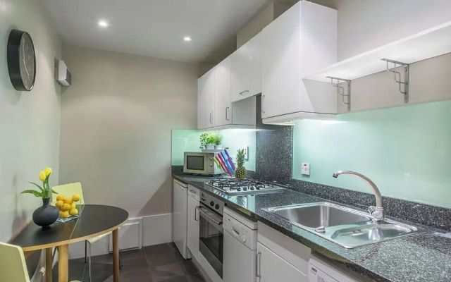 Chelsea - Draycott Place apartments by Viridian Apartments