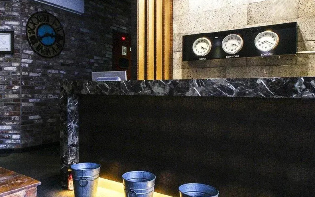 2X Hotel