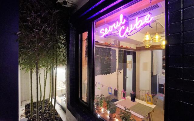 Seoul Cube Ewha - Hostel