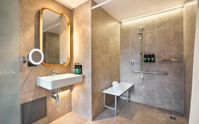 Crowne Plaza Melbourne by IHG