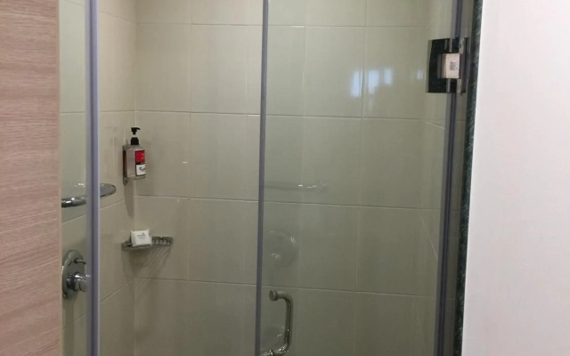 Red Fox by Lemon Tree Hotels, Sector 60, Gurugram