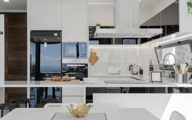 House With Pool and sea View, Pearl of Calheta