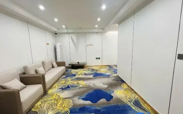 Yijia Hotel (Zhongxin Agricultural and Industrial College Branch, Zengcheng, Guangzhou)