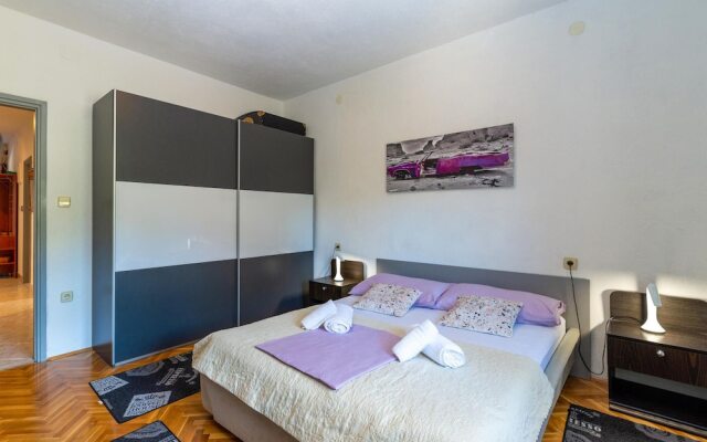 Stunning Apartment in Rovanjska With 3 Bedrooms and Wifi