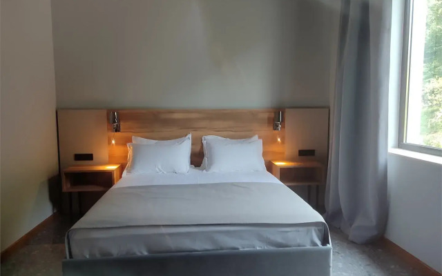 Yupshara Hotel