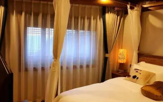 Changshenglou Hostel