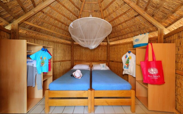 Pine Beach Pakostane - All Inclusive light