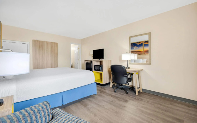 Days Inn by Wyndham Fort Wayne