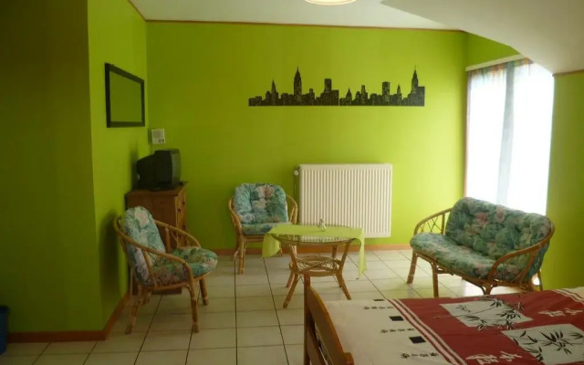 Appart-Hotel Dry Les Courtis