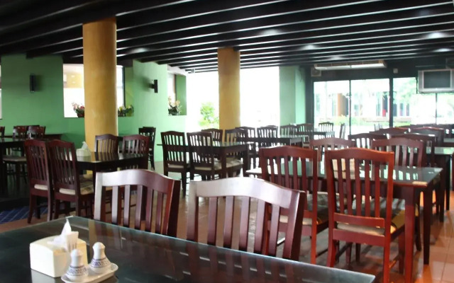 Twin Inn