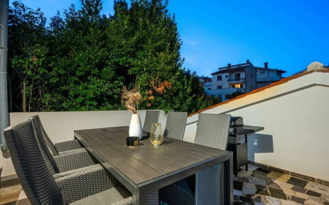 Donatella -apt 1- 10m van het Strand