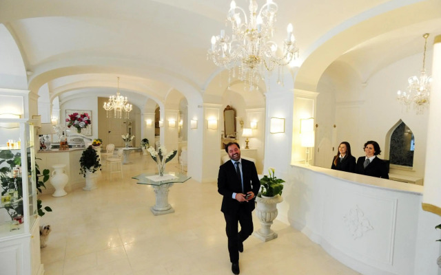 Minori Palace