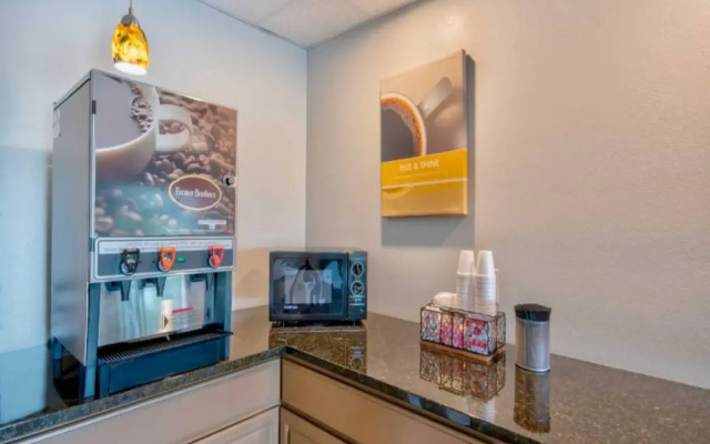 Motel 6 Springfield, OH