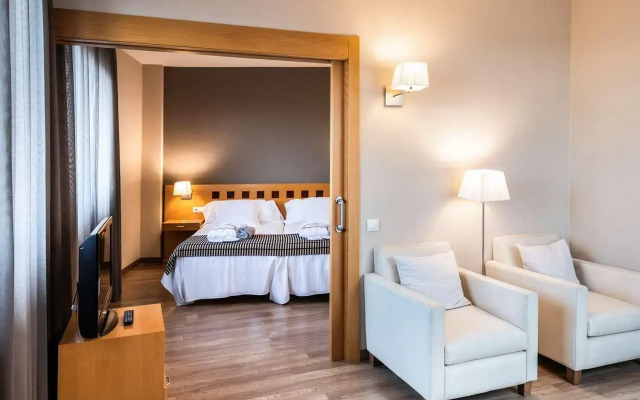 Отель Towers Rotana