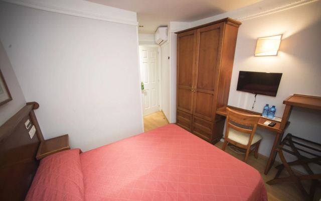 Hotel Alba