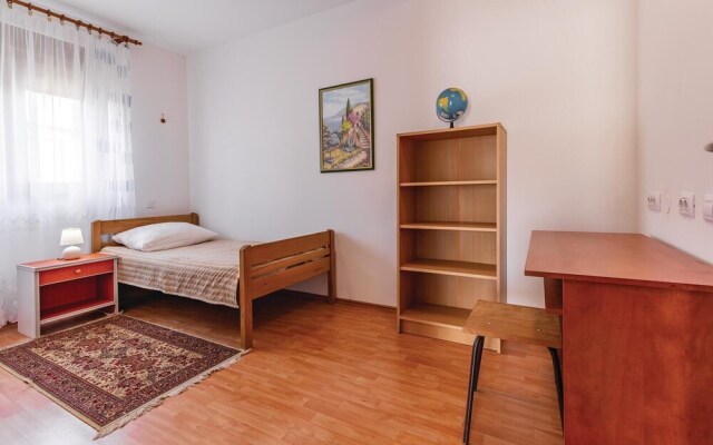 Stunning Apartment in Pula With Wifi and 2 Bedrooms