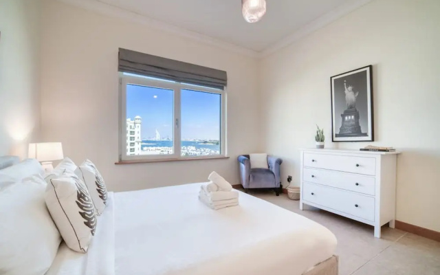 Chic Beachside 3BR Living at the Palm