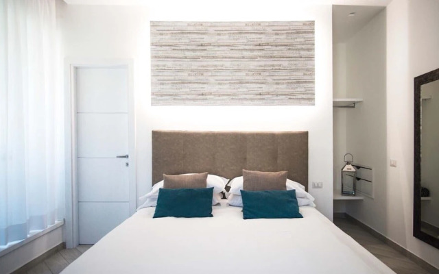 Spacious Villa with 4 rooms, pool, solarium & garden