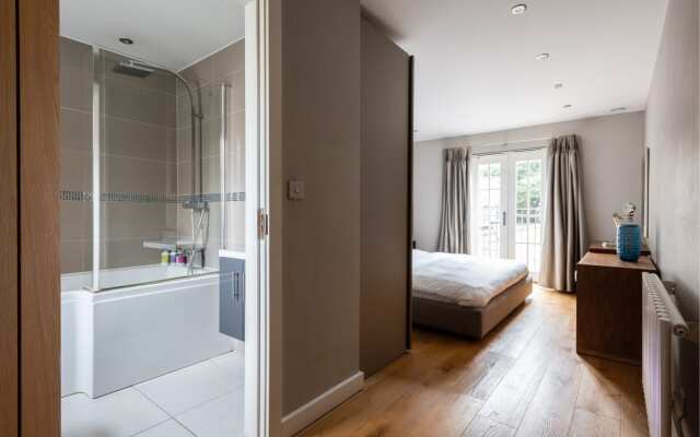 The Norfolk Townhouse - Large & Stunning 5BDR Mews Home on Private Street