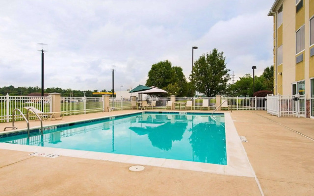 Quality Inn Spring Mills - Martinsburg North