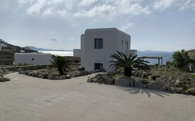 Nikoi Villas