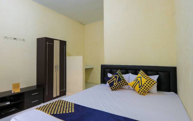 OYO 2371 Islami Family Residence