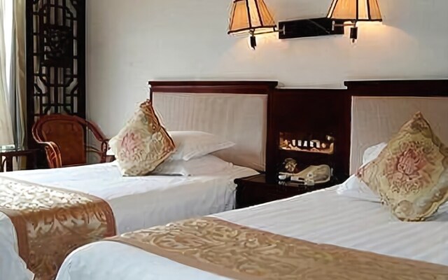 Lakeview Houseboat Hotel & Resort