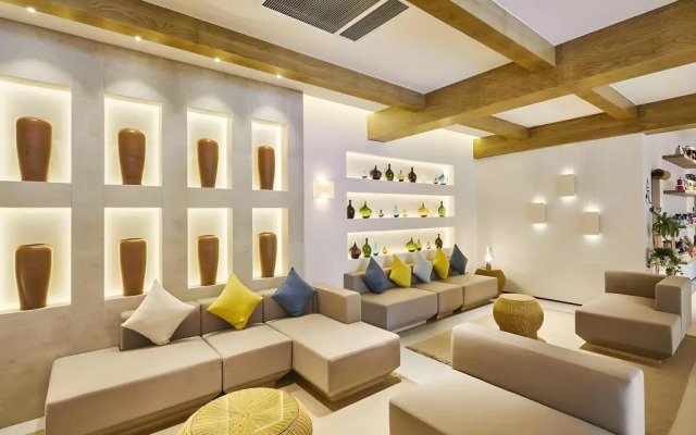 O. LIVE Social Shanghai Xinzhuang Subway Station