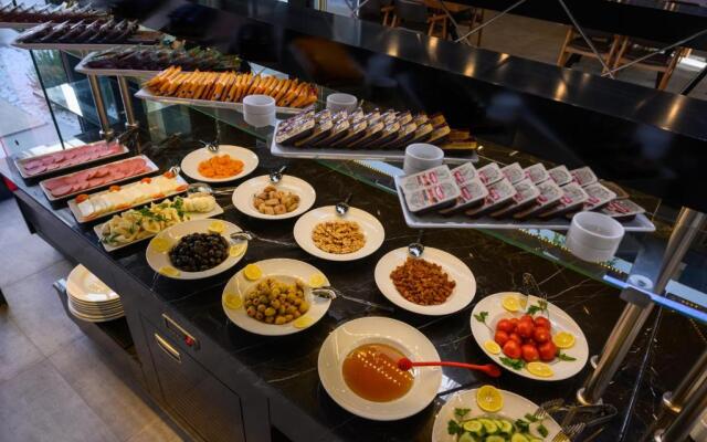 DS Regulus Otel