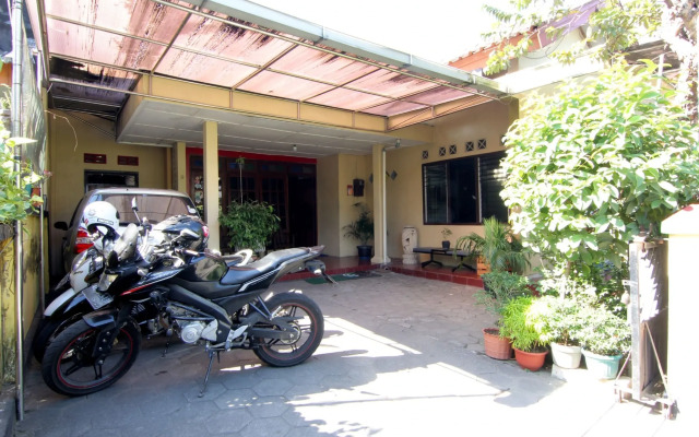 Batik Trinidar Homestay
