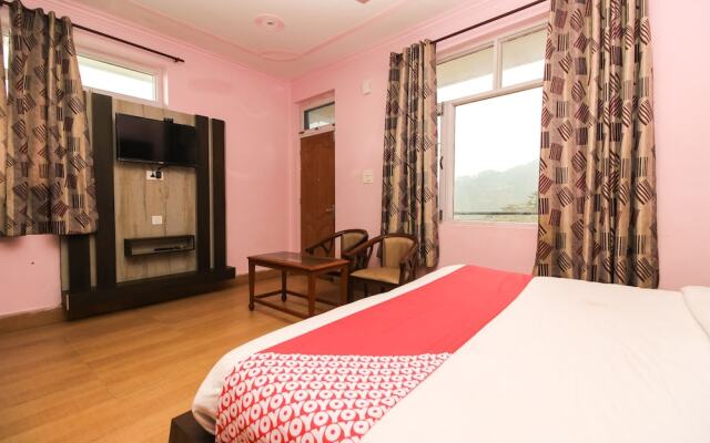 Oyo 28144 Hotel Krishna