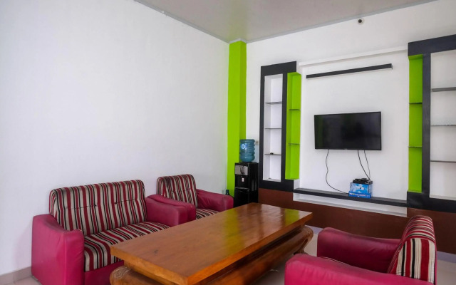 RedDoorz near Hartono Mall Solo