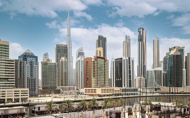 Waves - The Suite Dubai Luxury Waterfront Living