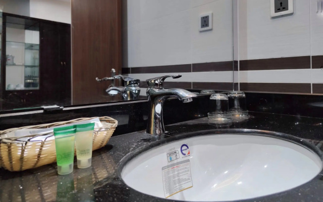 Gieng Ngoc Hotel