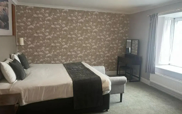 Wheatsheaf Hotel